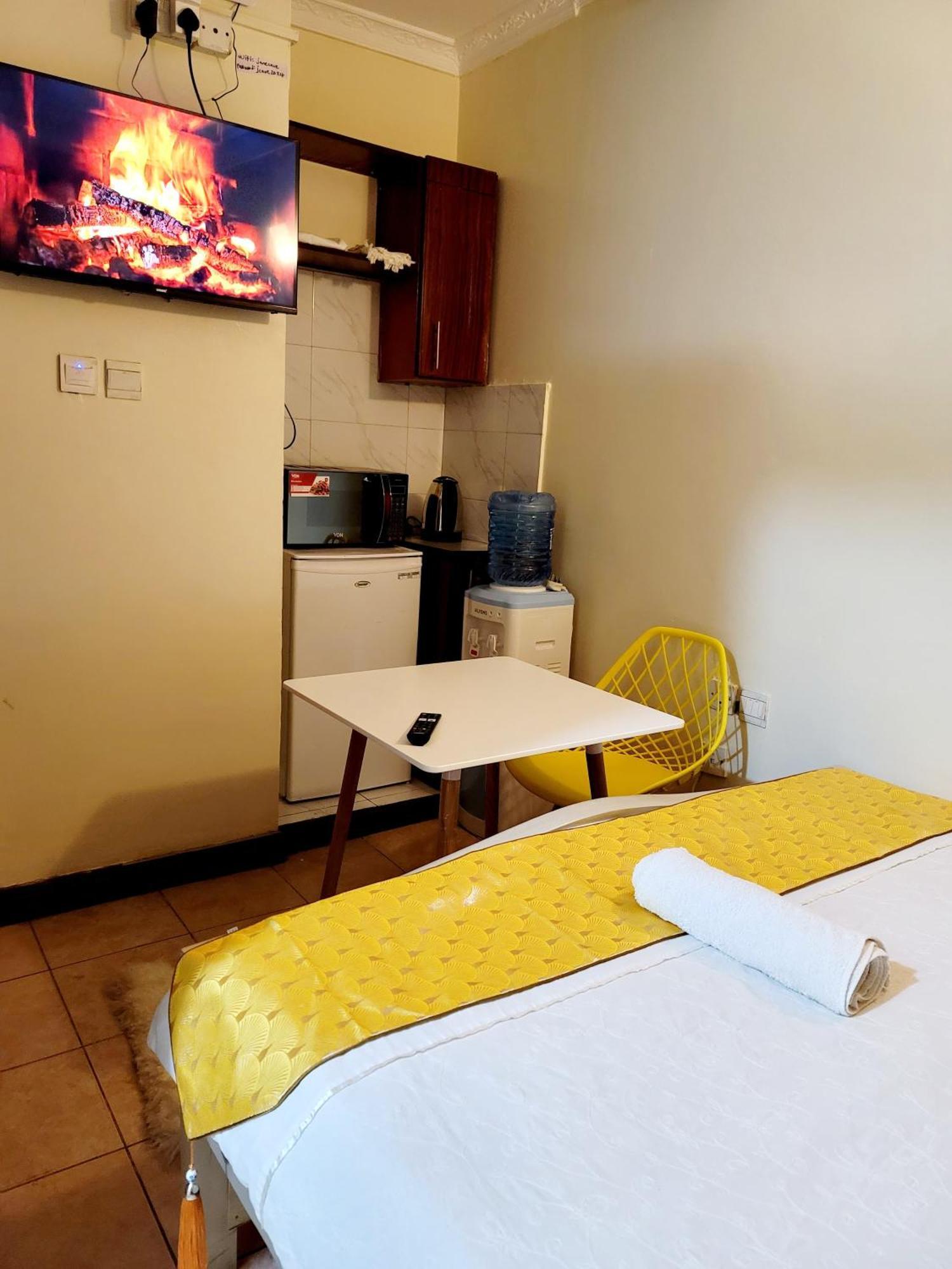 Deka Hotel Ngara Equity Найроби Экстерьер фото
