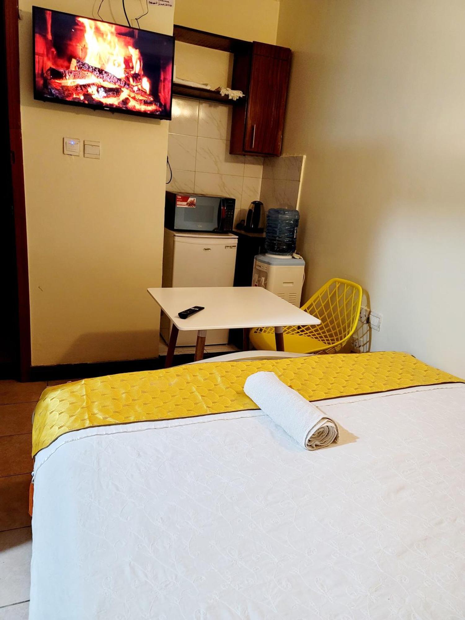 Deka Hotel Ngara Equity Найроби Экстерьер фото