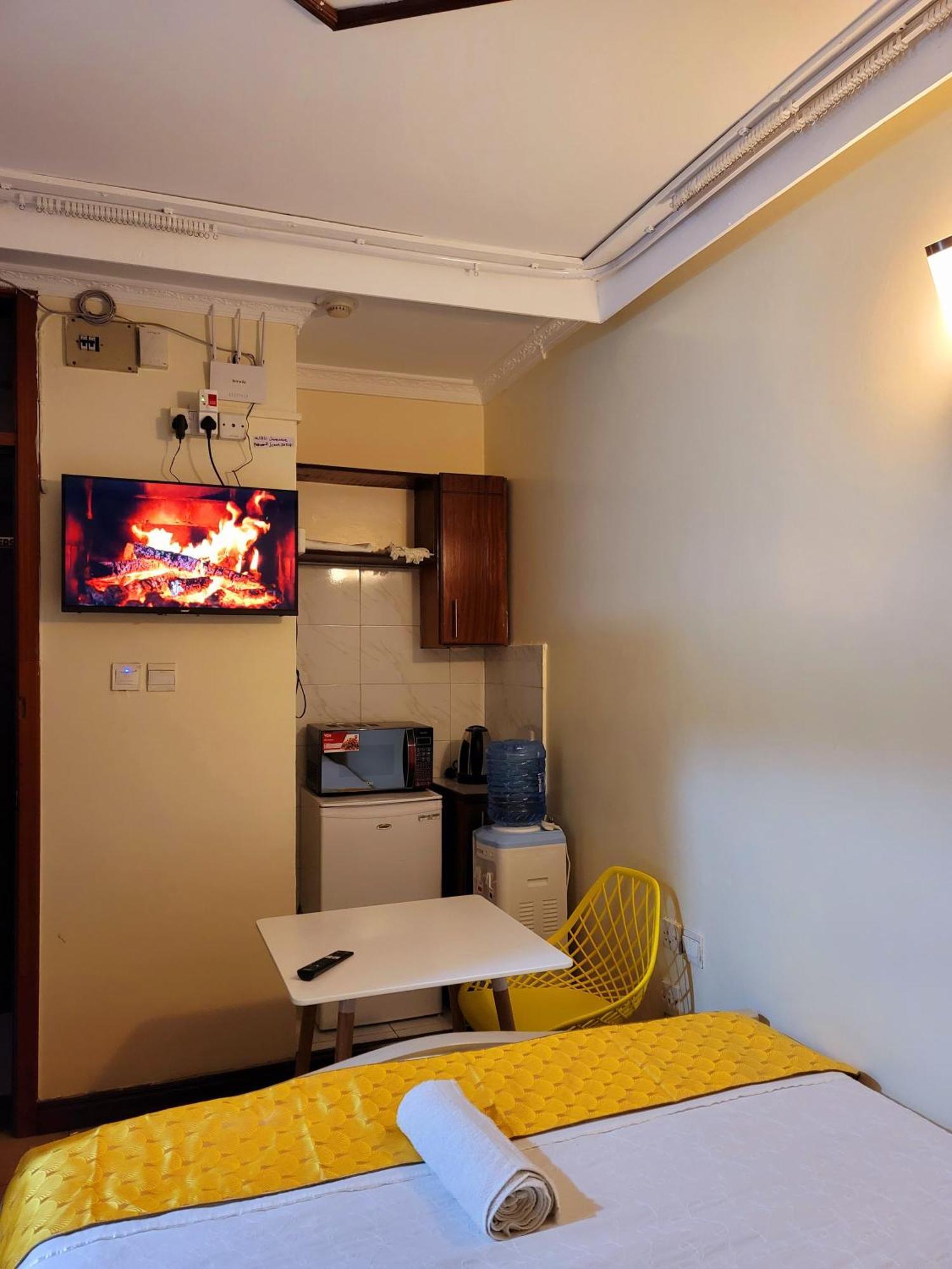 Deka Hotel Ngara Equity Найроби Экстерьер фото