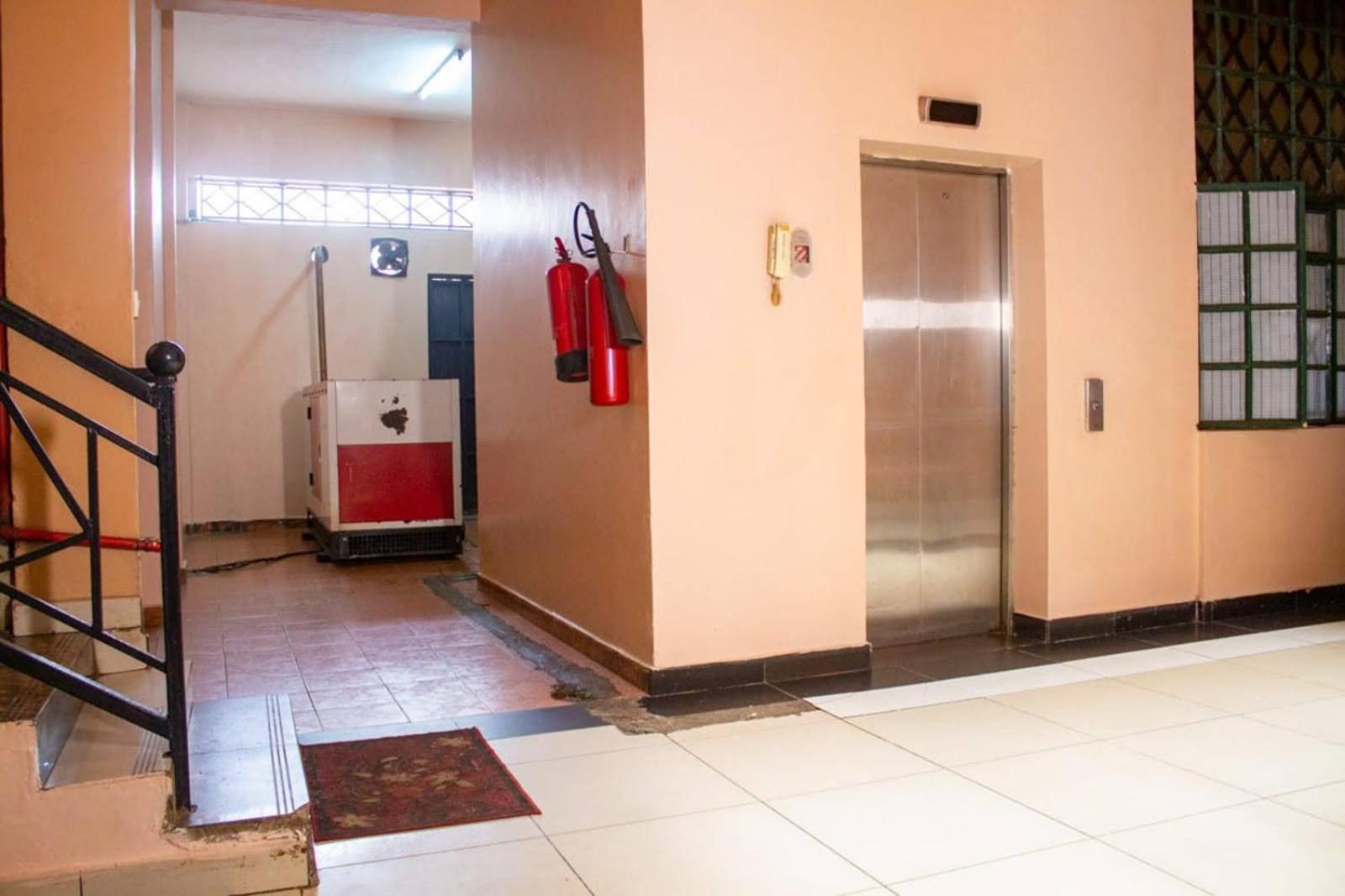 Deka Hotel Ngara Equity Найроби Экстерьер фото