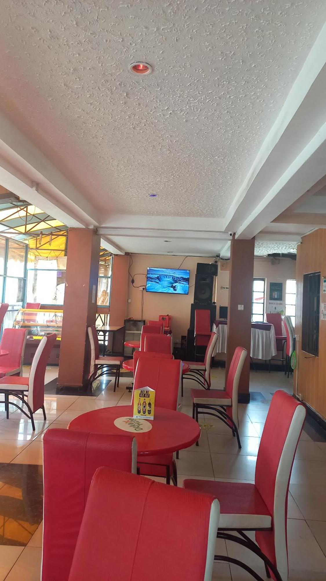 Deka Hotel Ngara Equity Найроби Экстерьер фото