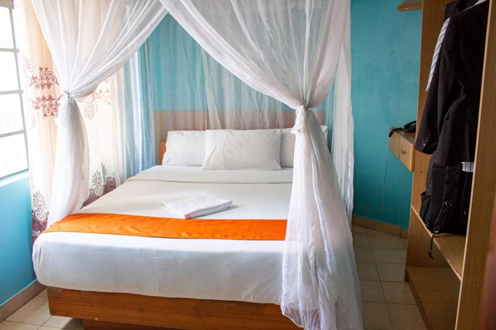 Deka Hotel Ngara Equity Найроби Экстерьер фото